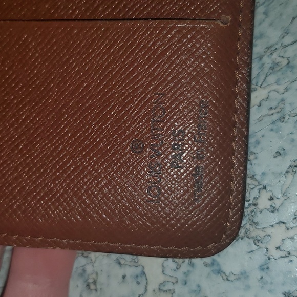 Authentic LOUIS VUITTON Wallet - Picture 2 of 7